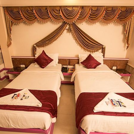 Hotel Ashwin Мумбаи Экстерьер фото