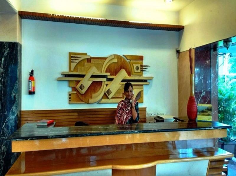 Hotel Ashwin Мумбаи Экстерьер фото