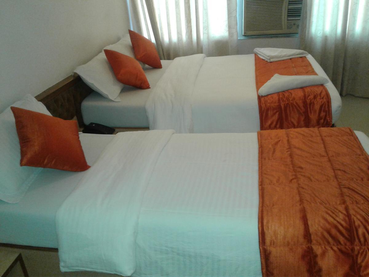 Hotel Ashwin Мумбаи Экстерьер фото