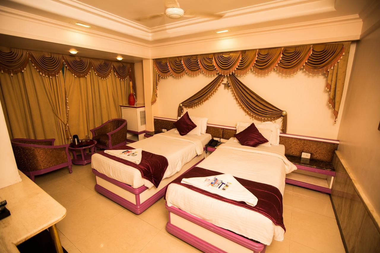 Hotel Ashwin Мумбаи Экстерьер фото